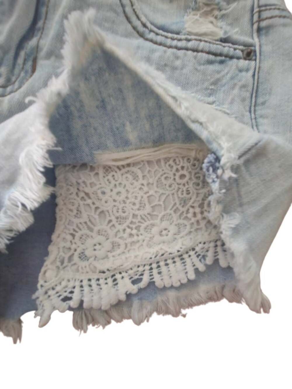 Mudd Distressed Denim Shorts With Lace pockets Size 7 Y2K Inspired